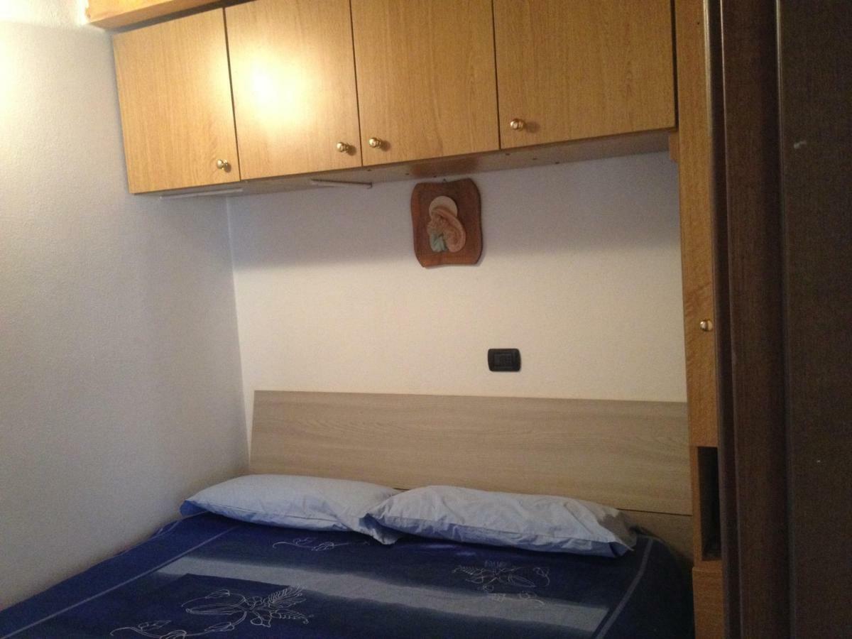 Chalet Con Piscina Garzeno ภายนอก รูปภาพ