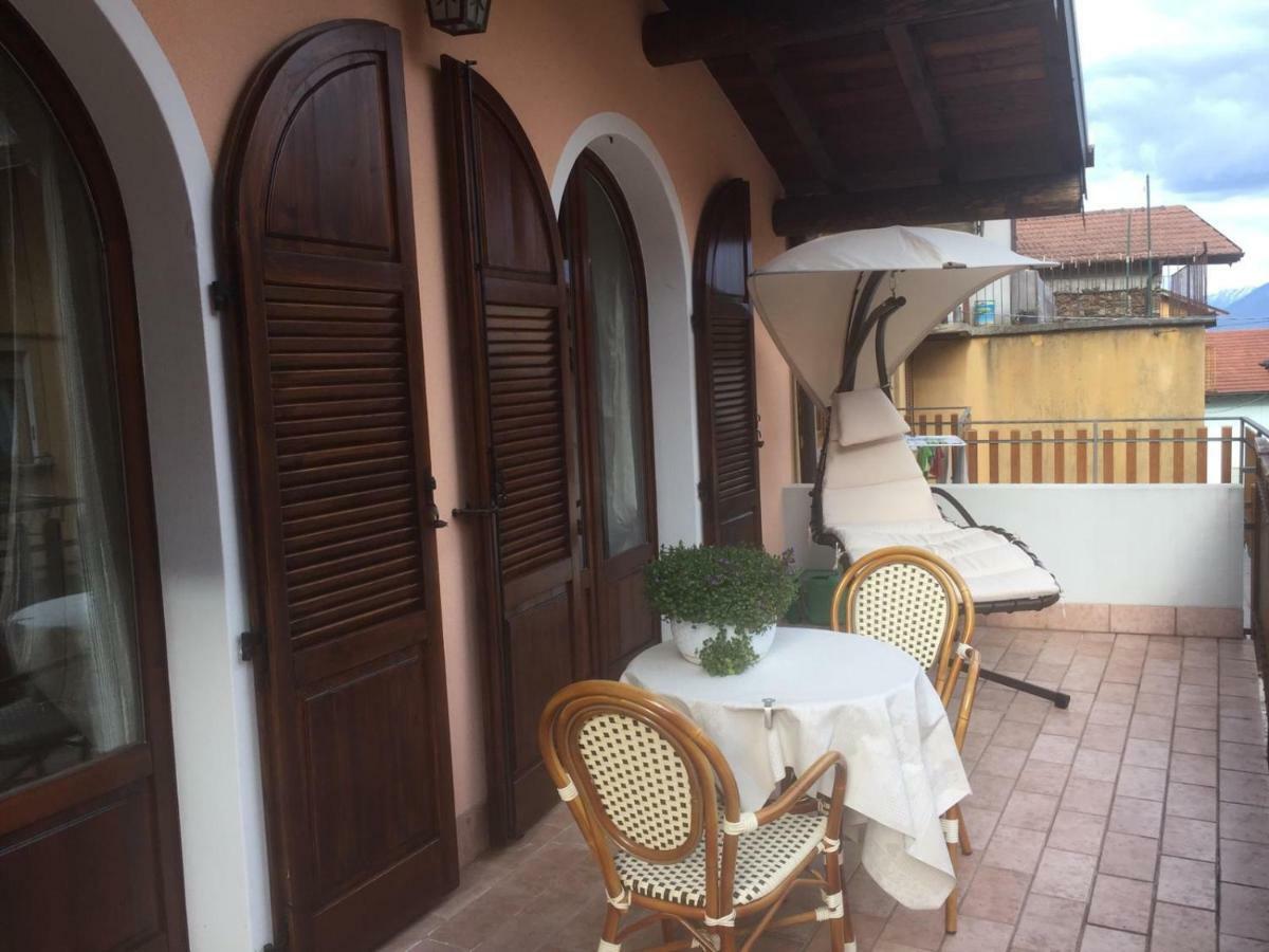 Chalet Con Piscina Garzeno ภายนอก รูปภาพ