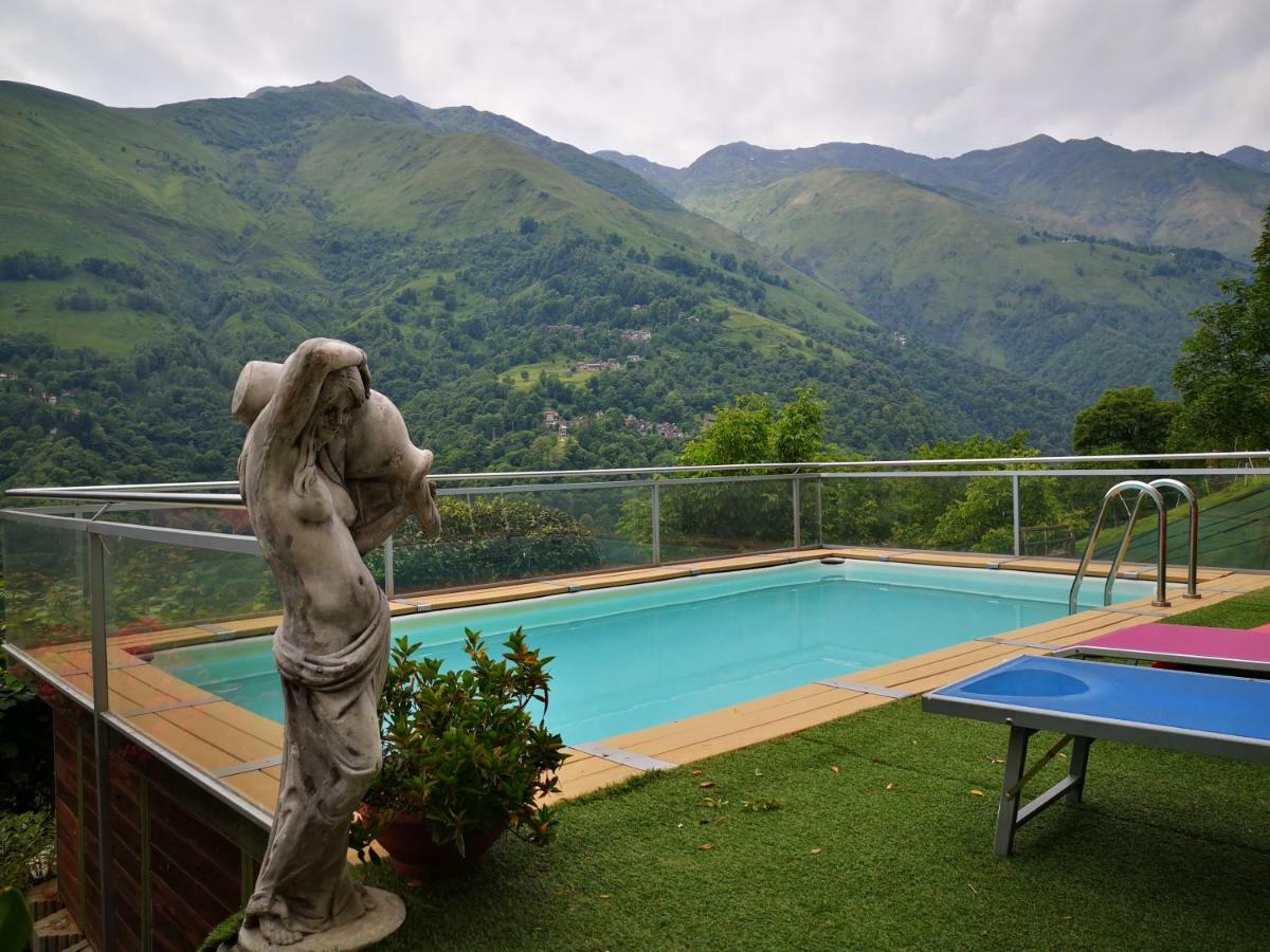 Chalet Con Piscina Garzeno ภายนอก รูปภาพ