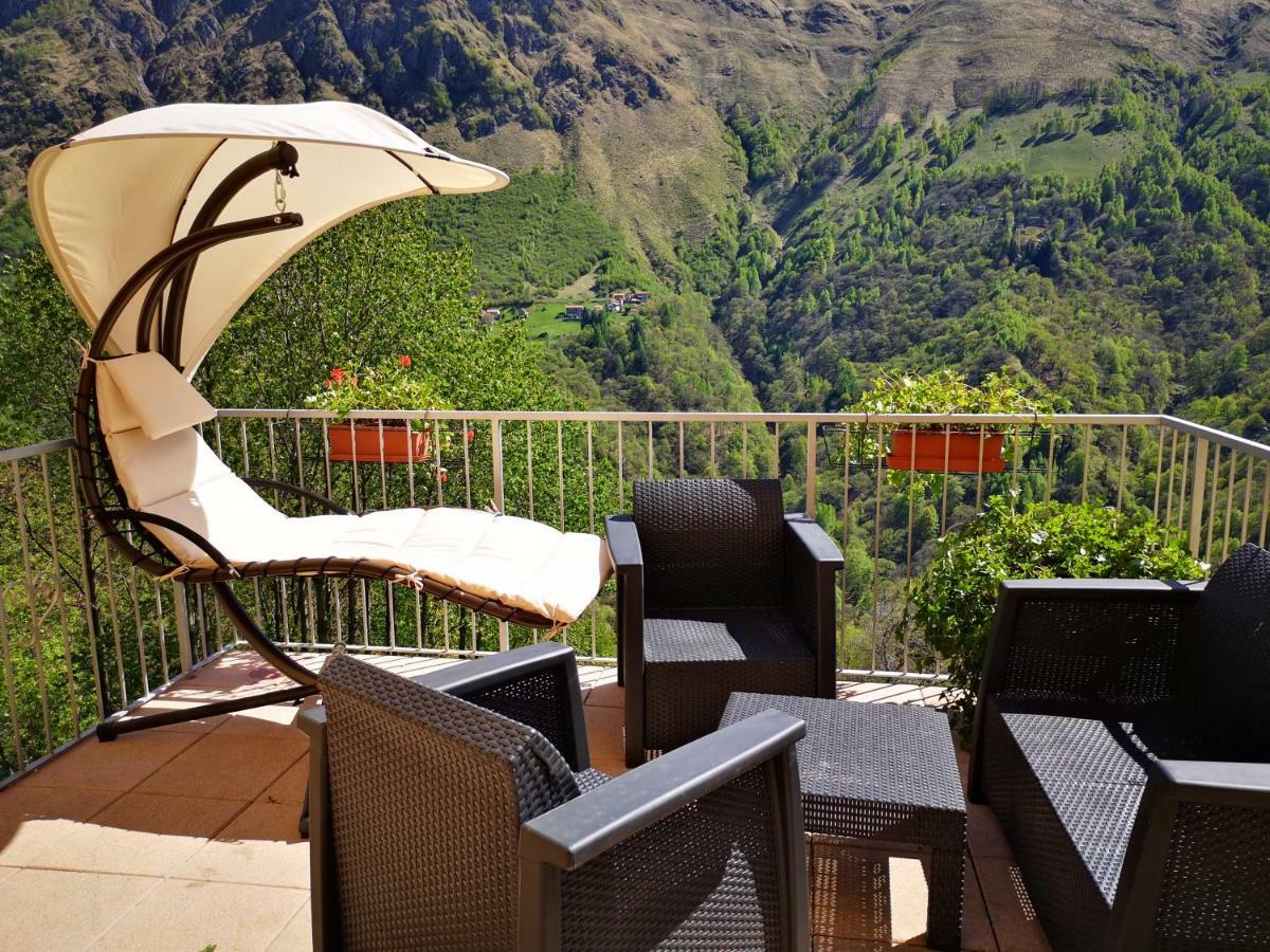 Chalet Con Piscina Garzeno ภายนอก รูปภาพ